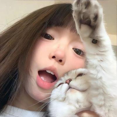 在此一群